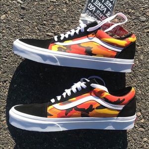 Vans Old Skool Orange Camo Skate Shoes Size 10.5